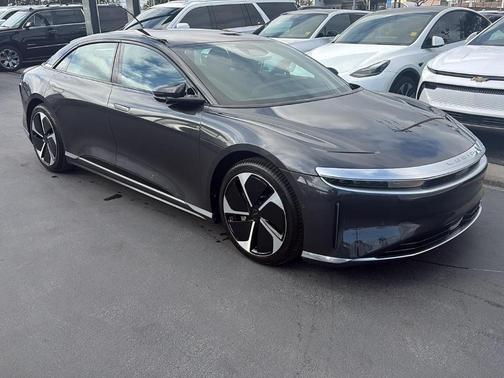 Quantum Gray Metallic 2023 Lucid Air Pure