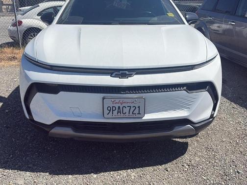 Summit White 2024 Chevrolet Equinox EV LT