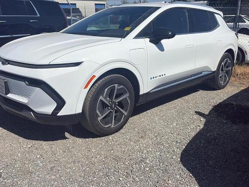 Summit White 2024 Chevrolet Equinox EV LT