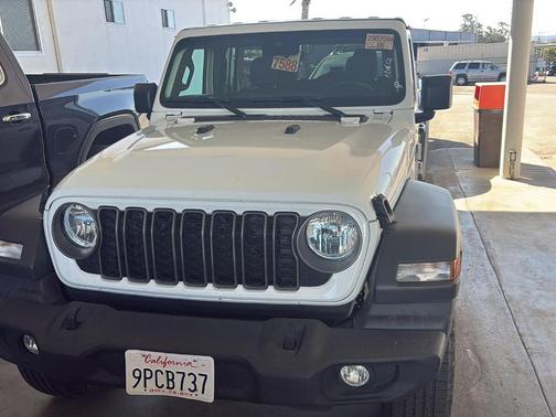 Bright White Clearcoat 2025 Jeep Wrangler Sport