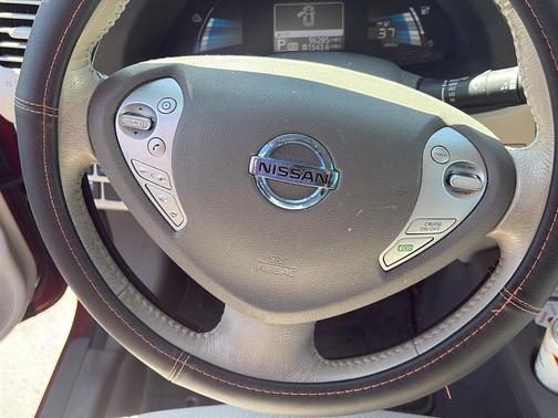 2014 Nissan Leaf SV