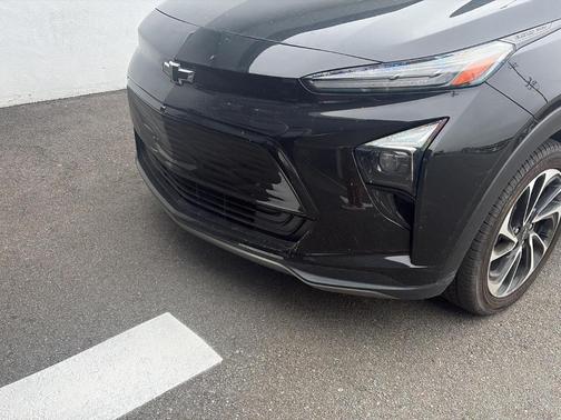 Mosaic Black Metallic 2022 Chevrolet Bolt EUV Premier