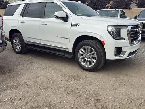2021 GMC Yukon SLT