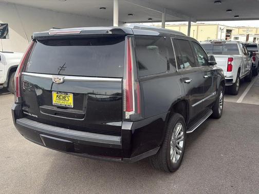 2018 Cadillac Escalade Standard