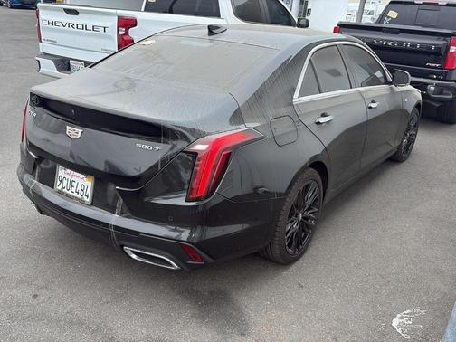 2022 Cadillac CT4 Premium Luxury