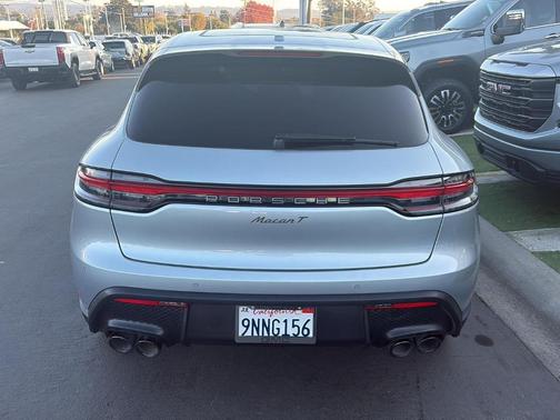 2023 Porsche Macan Base