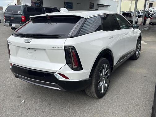 2025 Cadillac OPTIQ Luxury