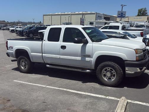 2005 Chevrolet Silverado 2500 LT H/D Extended Cab