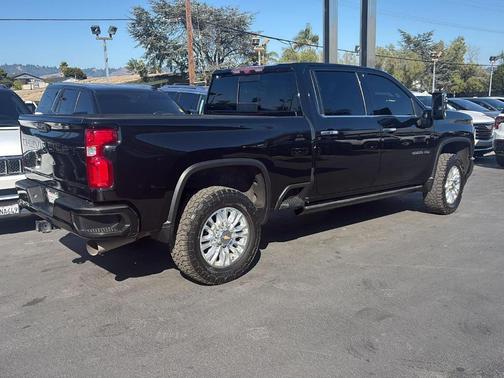 Mosaic Black Metallic 2022 Chevrolet Silverado 2500 High Country