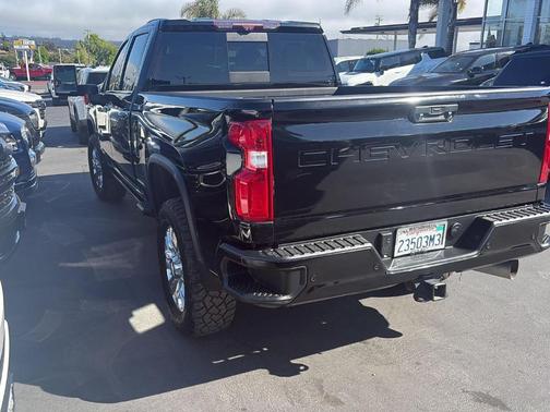 Mosaic Black Metallic 2022 Chevrolet Silverado 2500 High Country