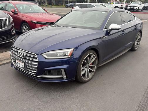 Navarra Blue Metallic 2018 Audi S5 3.0T Premium Plus