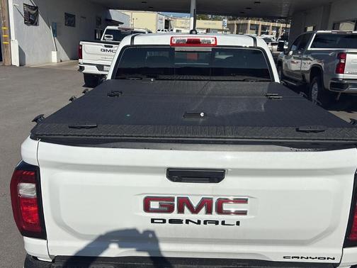 2023 GMC Canyon Denali