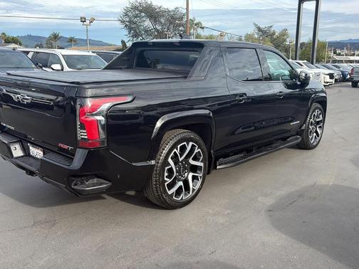 2024 Chevrolet Silverado EV RST