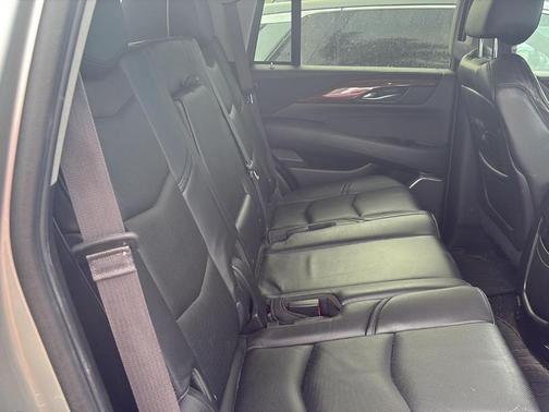 2015 Cadillac Escalade Luxury