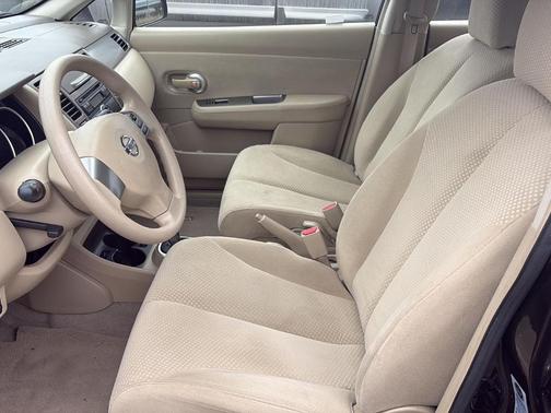 2012 Nissan Versa 1.8 S