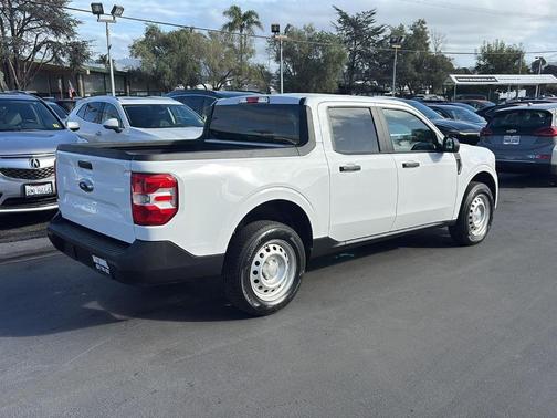 2022 Ford Maverick XL