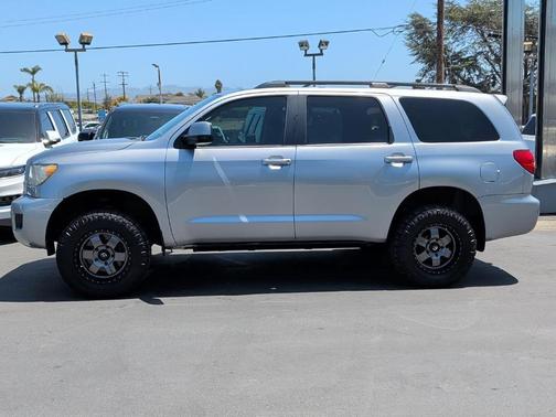 Silver Sky Metallic 2013 Toyota Sequoia SR5