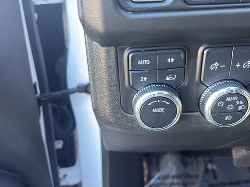 2024 GMC Yukon XL SLE