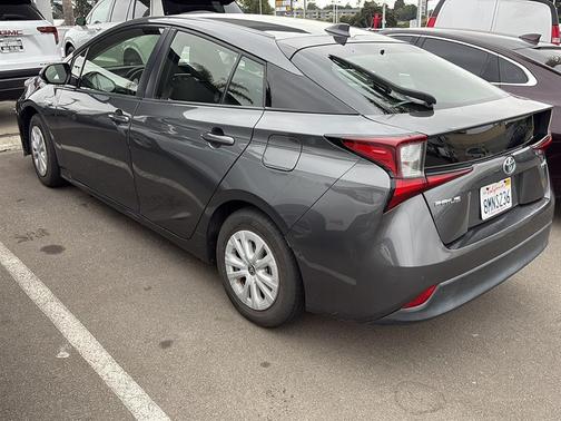 2019 Toyota Prius L