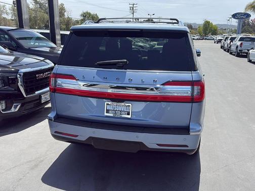 Chroma Crystal Blue 2020 Lincoln Navigator Black Label