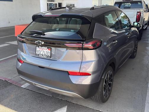 Gray Ghost Metallic 2022 Chevrolet Bolt EUV Premier