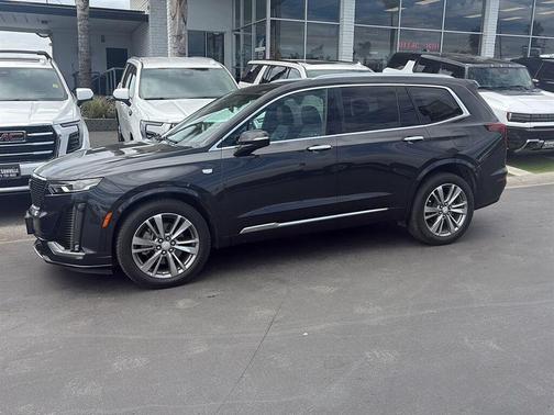 Manhattan Noir Metallic 2020 Cadillac XT6 Premium Luxury AWD