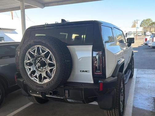 White 2025 GMC HUMMER EV SUV 3X