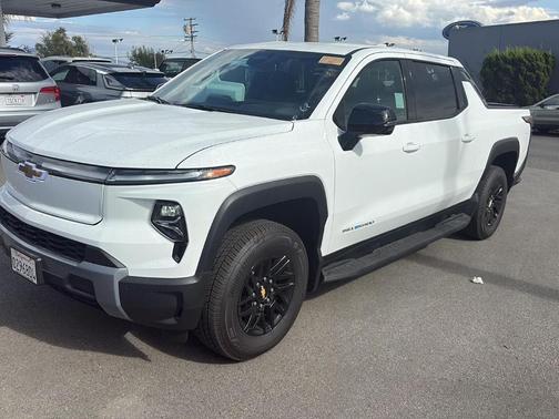2025 Chevrolet Silverado EV LT