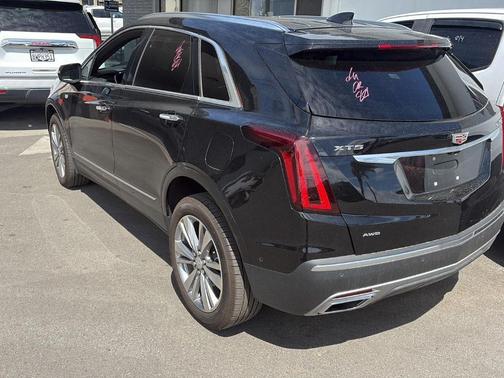 2025 Cadillac XT5 Premium Luxury