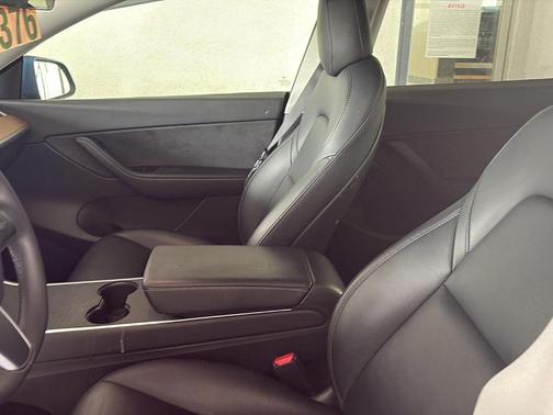 2020 Tesla Model Y Performance