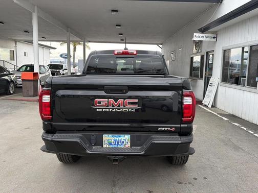 2024 GMC Canyon AT4