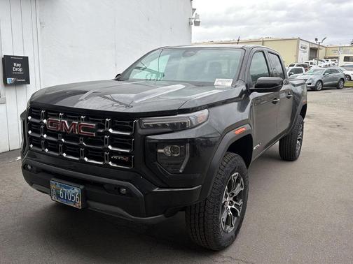2024 GMC Canyon AT4