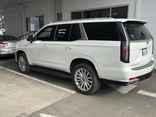 2022 Cadillac Escalade Luxury