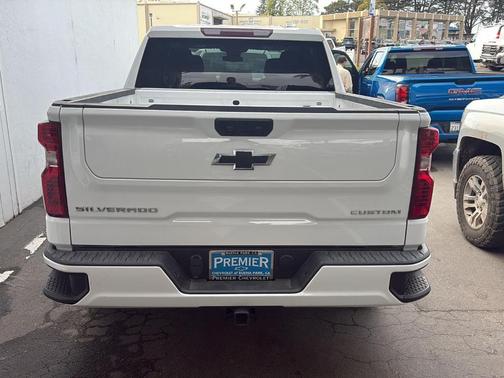 2022 Chevrolet Silverado 1500 Custom