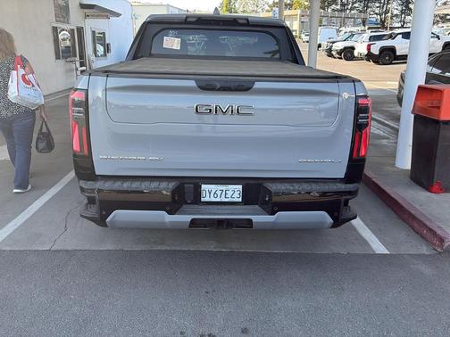 2024 GMC Sierra EV Denali