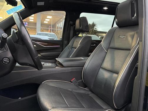 2023 Cadillac Escalade ESV Premium Luxury