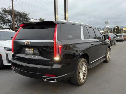 2023 Cadillac Escalade ESV Premium Luxury