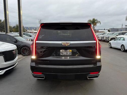 2023 Cadillac Escalade ESV Premium Luxury