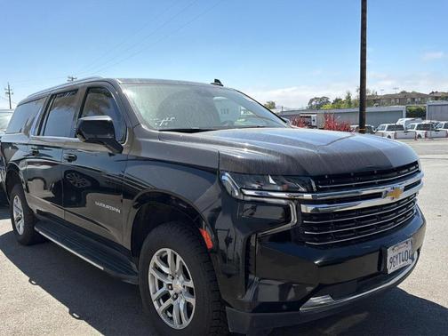 Black 2023 Chevrolet Suburban LT