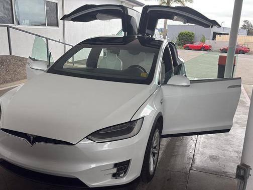 2018 Tesla Model X 75D