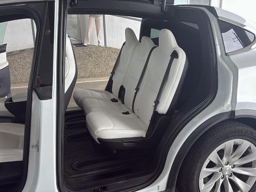 2018 Tesla Model X 75D