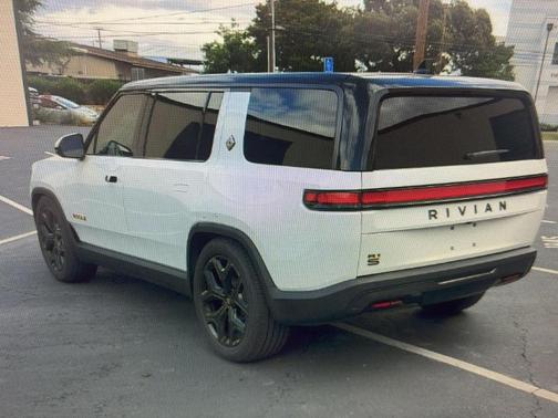 Glacier White 2025 Rivian R1S ASCEND