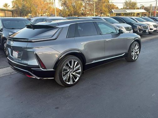 2023 Cadillac LYRIQ Luxury