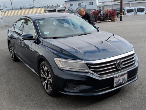 Tourmaline Blue Metallic 2021 Volkswagen Passat 2.0T SE