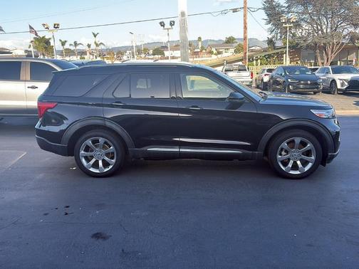 2020 Ford Explorer Platinum