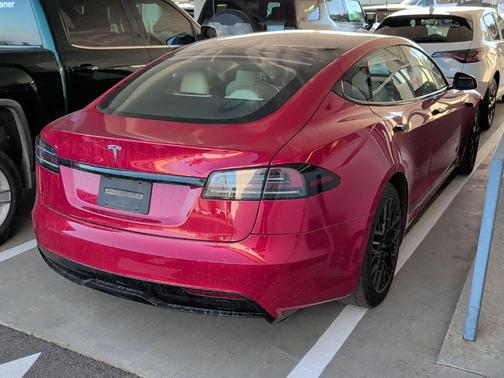 Red Multi 2022 Tesla Model S Base