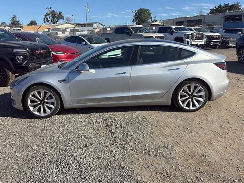 2018 Tesla Model 3 Long Range