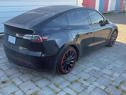 2023 Tesla Model Y Performance