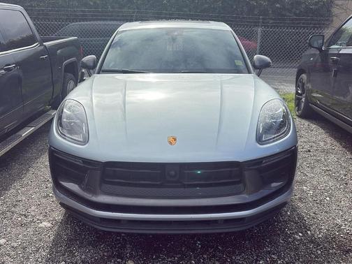2023 Porsche Macan Base