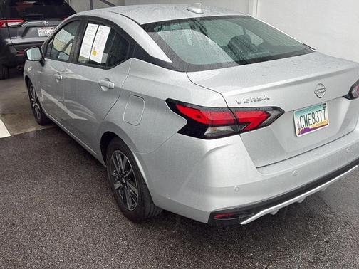 Brilliant Silver Metallic 2025 Nissan Versa 1.6 SV